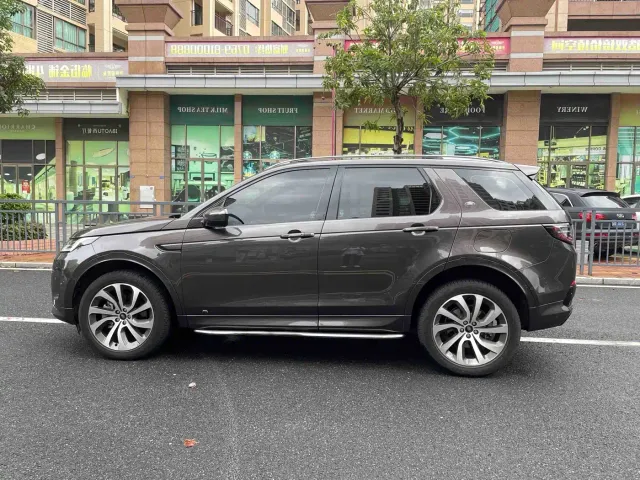 Land Rover Discovery Sport — Фото автомобиля 6