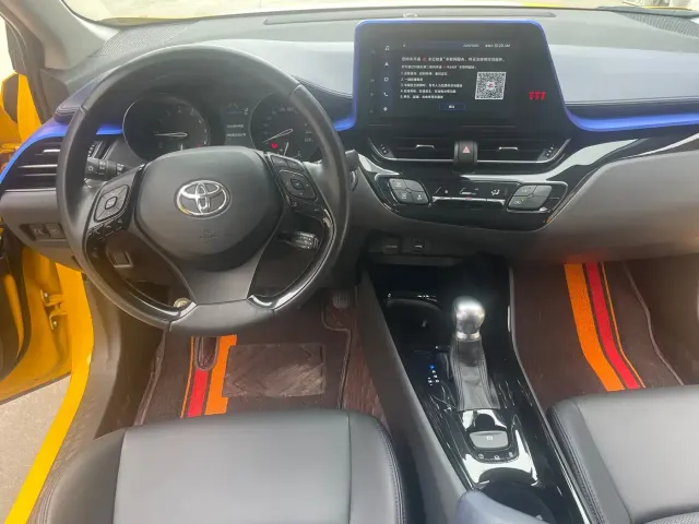 Toyota C-HR — Фото автомобиля 14