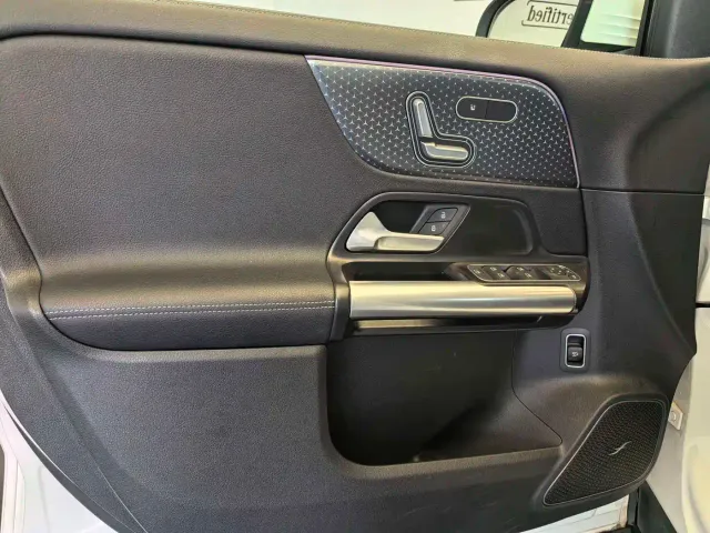 Mercedes-Benz EQA — Фото автомобиля 13