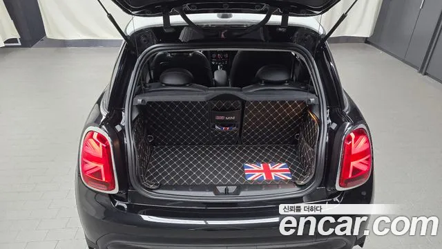 MINI Cooper — Фото автомобиля 29