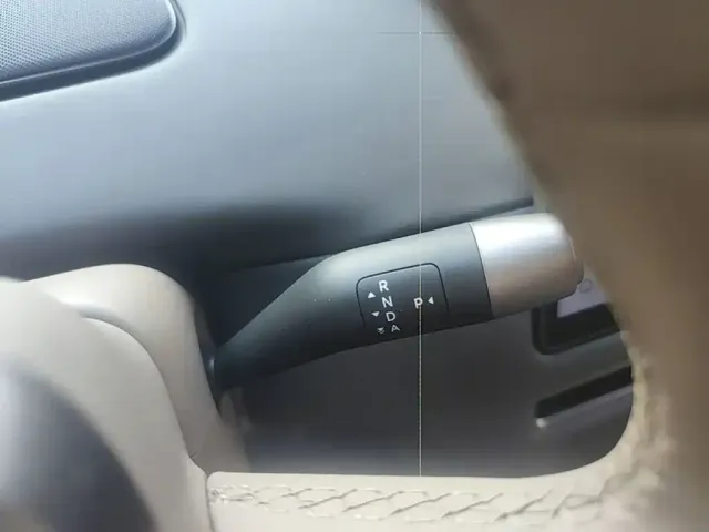 Li Auto Li Auto i6 2025 2WD Base Model — Фото автомобиля 13