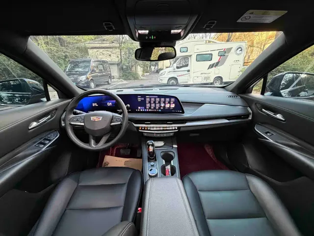 Cadillac XT4 — Фото автомобиля 9