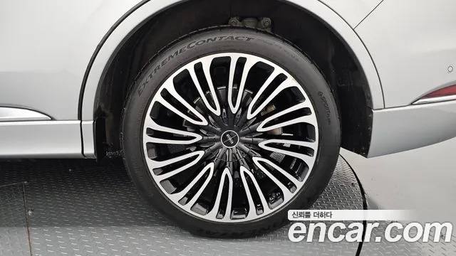 Lincoln Aviator — Фото автомобиля 20