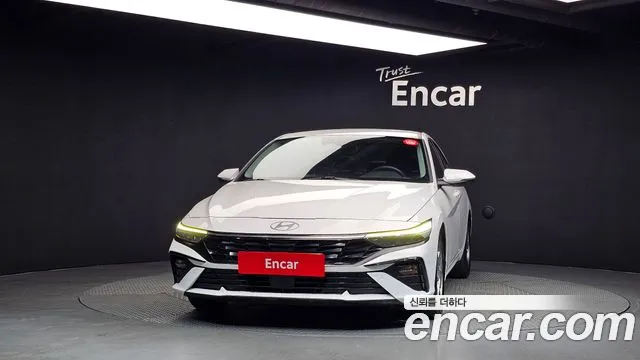 Hyundai Avante — Фото автомобиля 3