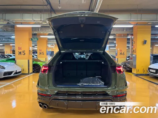Lamborghini Urus — Фото автомобиля 6