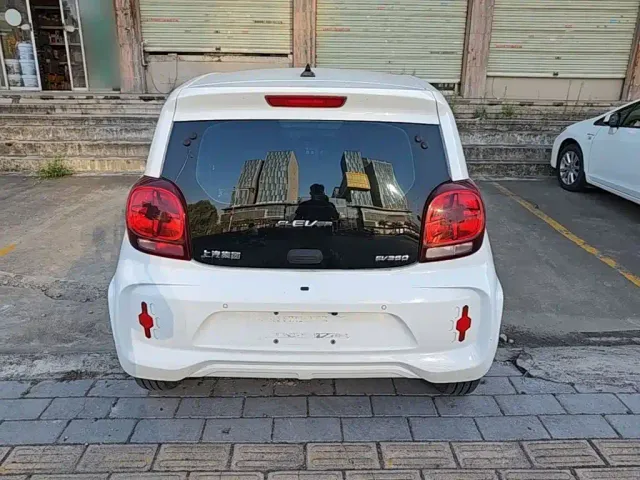 Roewe Clever — Фото автомобиля 5