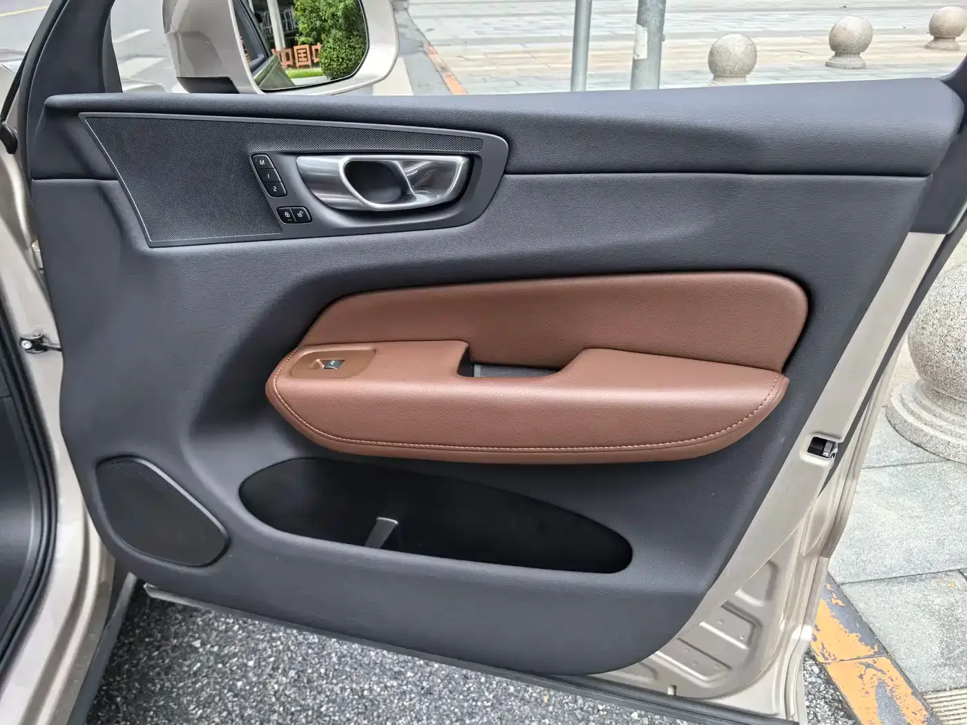 Volvo Volvo XC60 2023 B5 AWD Smart Luxury Edition — Фото автомобиля 10