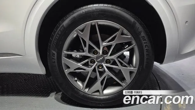 Genesis GV70 2.5T Бензин AWD — Фото автомобиля 16