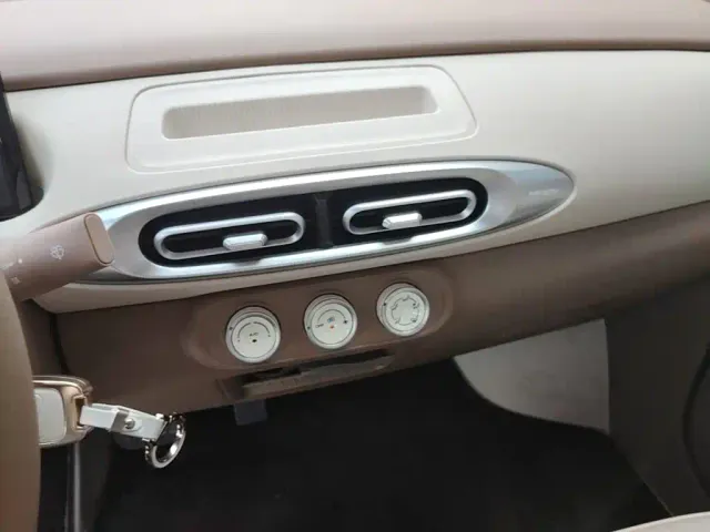 Wuling Hongguang Mini EV — Фото автомобиля 12