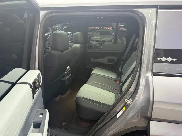 BYD FangChengBao Leopard 5 — Фото автомобиля 7