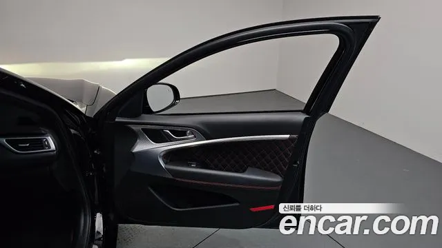 Genesis G70 New — Фото автомобиля 13