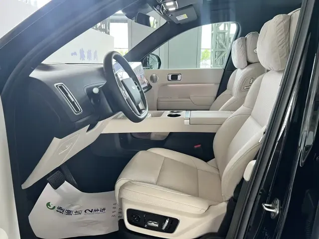 Li Auto L7 — Фото автомобиля 23