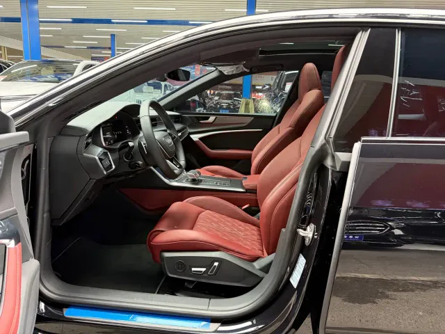 Audi A7L — Фото автомобиля 6