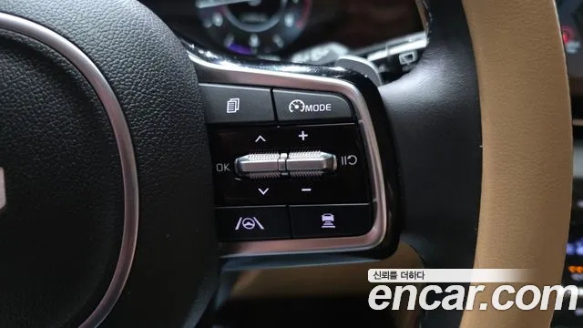 Kia Carnival Generation 4 — Фото автомобиля 21