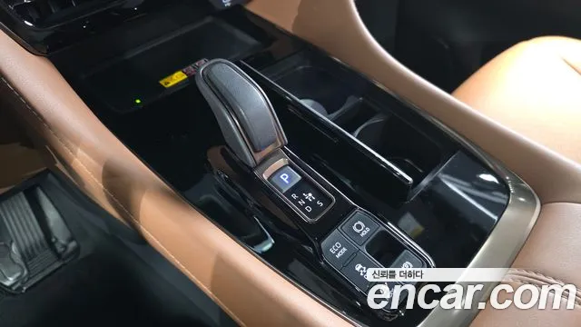 Toyota Alphard — Фото автомобиля 9