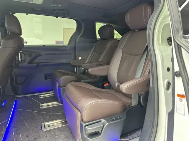 Toyota Granvia — Фото автомобиля 19