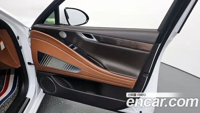 Genesis G80 Electrified G80 (RG3) — Фото автомобиля 24