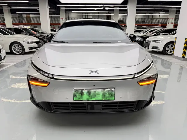 Xpeng P7+ — Фото автомобиля 2