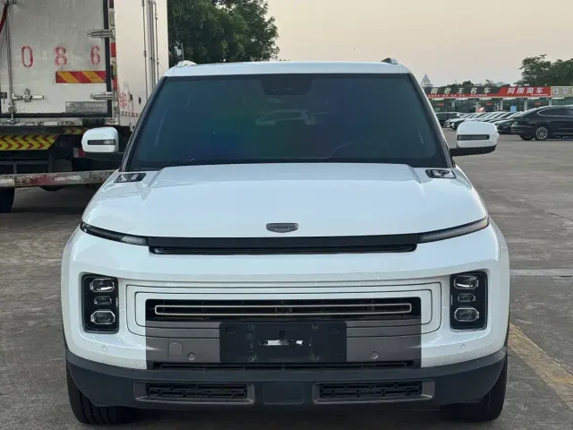 Geely ICON — Фото автомобиля 2