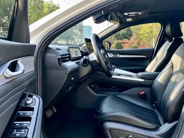 Geely Xingrui — Фото автомобиля 7