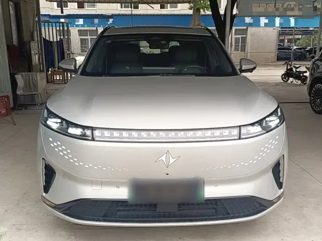 Dongfeng eπ 008 — Фото автомобиля 2