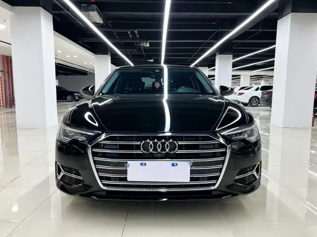 Фотография автомобиля — Audi A6L