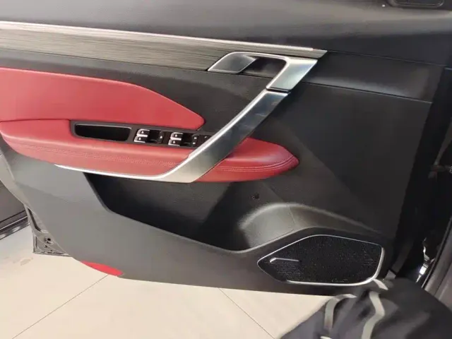 Geely Boyue — Фото автомобиля 7