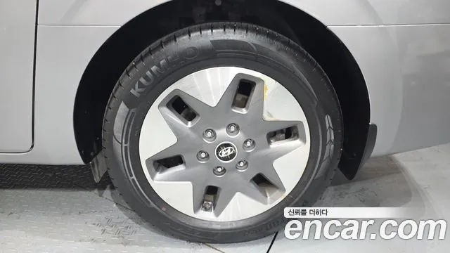 Hyundai Staria Staria L3.5 Tourer 9 мест — Фото автомобиля 21