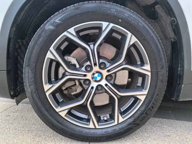 BMW X1 — Фото автомобиля 4