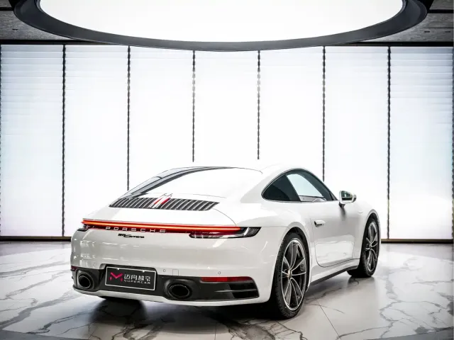 Porsche 911 — Фото автомобиля 5