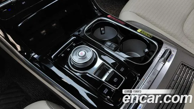 Kia Canival Carnival 4 поколение Бензин 7 мест Hi-Limousine — Фото автомобиля 23