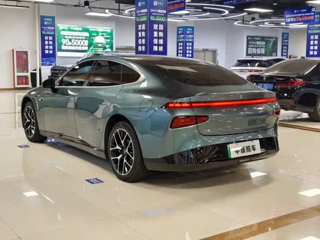 Xpeng P7 — Фото автомобиля 7