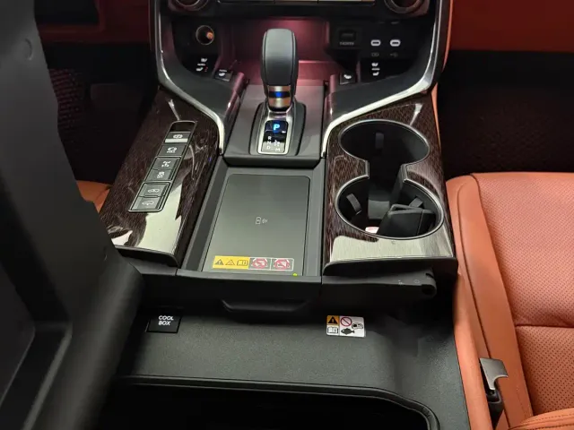Lexus LX — Фото автомобиля 20