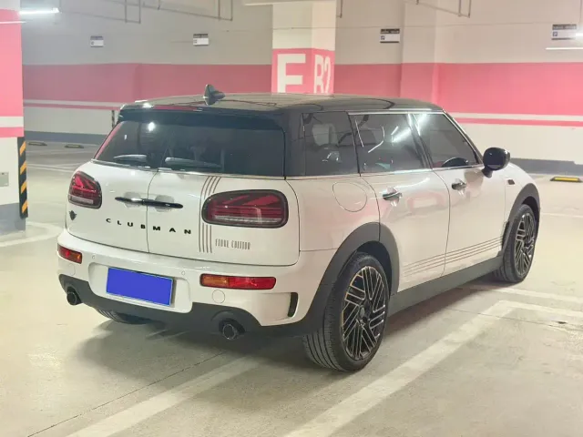 MINI Clubman — Фото автомобиля 3