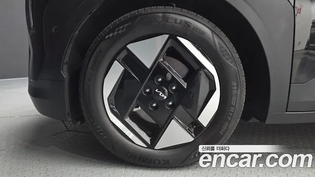 Kia EV3 — Фото автомобиля 5