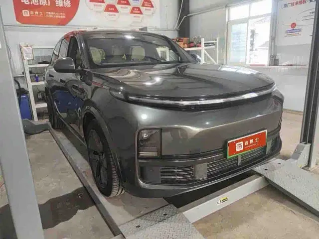 Li Auto L8 — Фото автомобиля 2