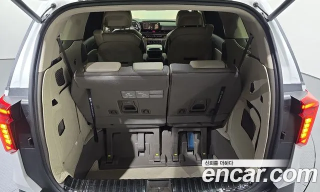 Kia Carnival 4th Gen — Фото автомобиля 24