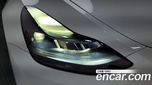 Tesla Model Y — Фото автомобиля 7