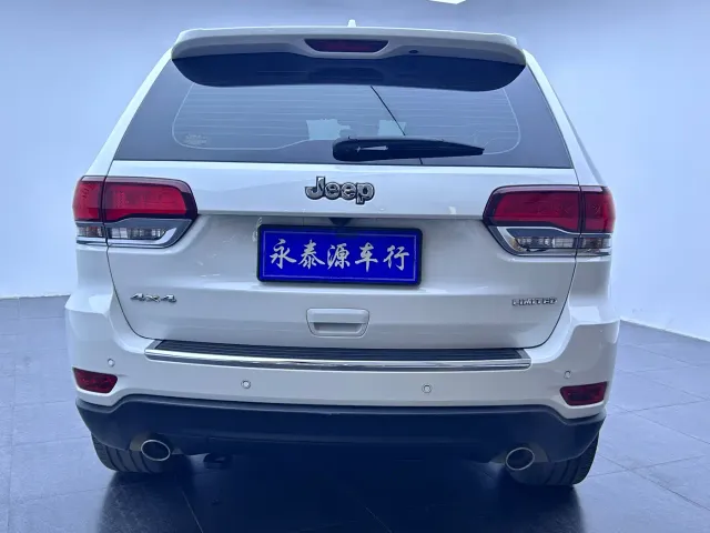 Jeep Grand Cherokee — Фото автомобиля 4
