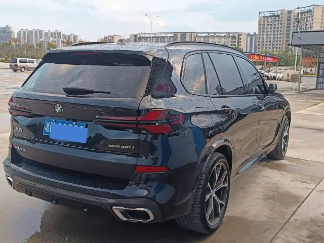 BMW X5 — Фото автомобиля 3