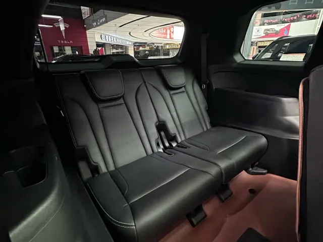 GAC Trumpchi GS8 — Фото автомобиля 28