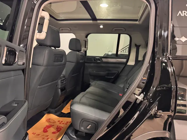 BYD FangChengBao Leopard 5 — Фото автомобиля 9
