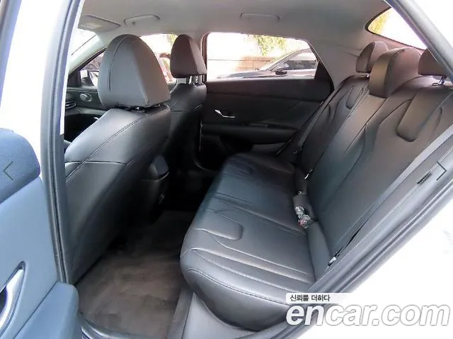 Hyundai Avante CN7 — Фото автомобиля 6