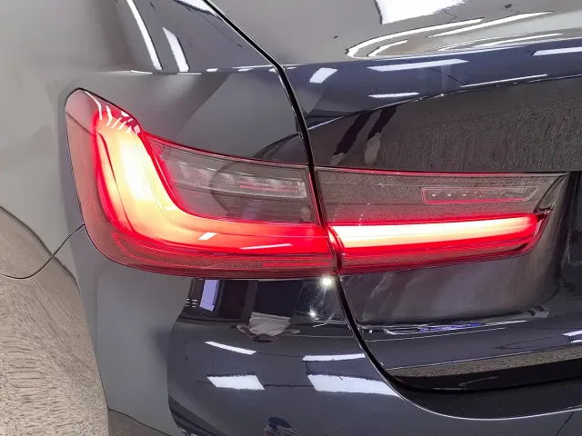 BMW 3 Series — Фото автомобиля 5