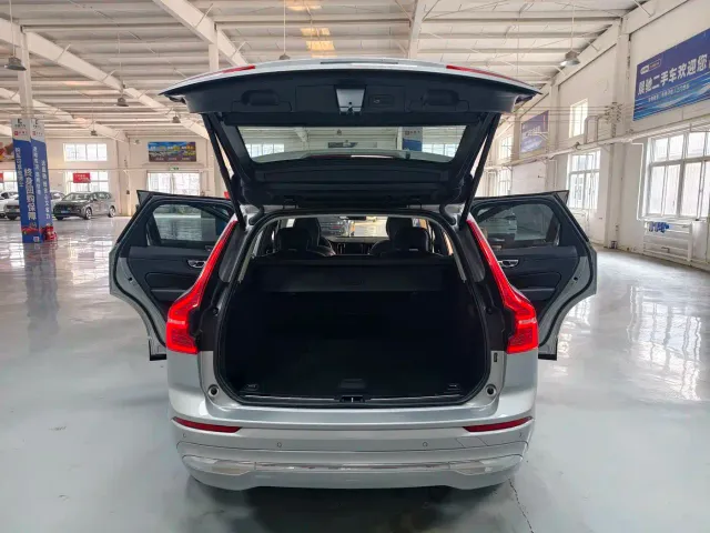 Volvo XC60 — Фото автомобиля 10