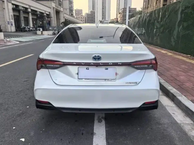 Toyota Avalon — Фото автомобиля 5