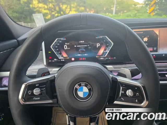 BMW 7 Series G70 — Фото автомобиля 17