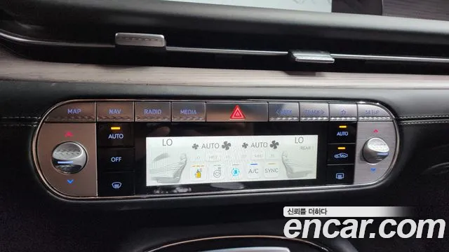 Genesis G90 Бензин 3.5 турбо AWD — Фото автомобиля 25