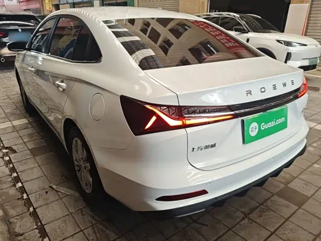 Roewe i5 — Фото автомобиля 4