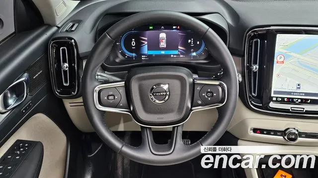 Вольво XC40 B4 Ultimate Bright — Фото автомобиля 13